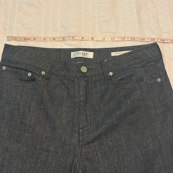 Guess Retro High Rise Embroidered Raw Hem Jeans Size 29 Denim - Picture 8 of 8